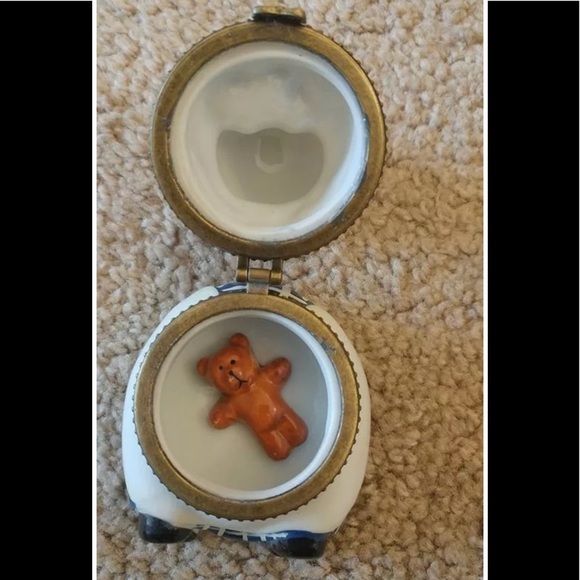 Rare Vintage Raggedy Ann Porcelain Trinket Box - Picture 3 of 10